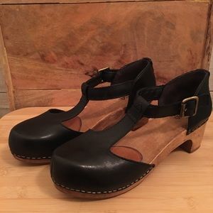 KDB Anthropologie Leather Wooden Clogs Sandals